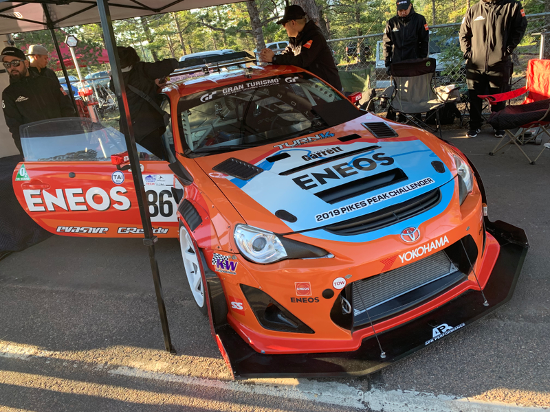Illustration for article titled Here's Why Racers Keep Coming Back to the Incredibly Dangerous Pikes Peak